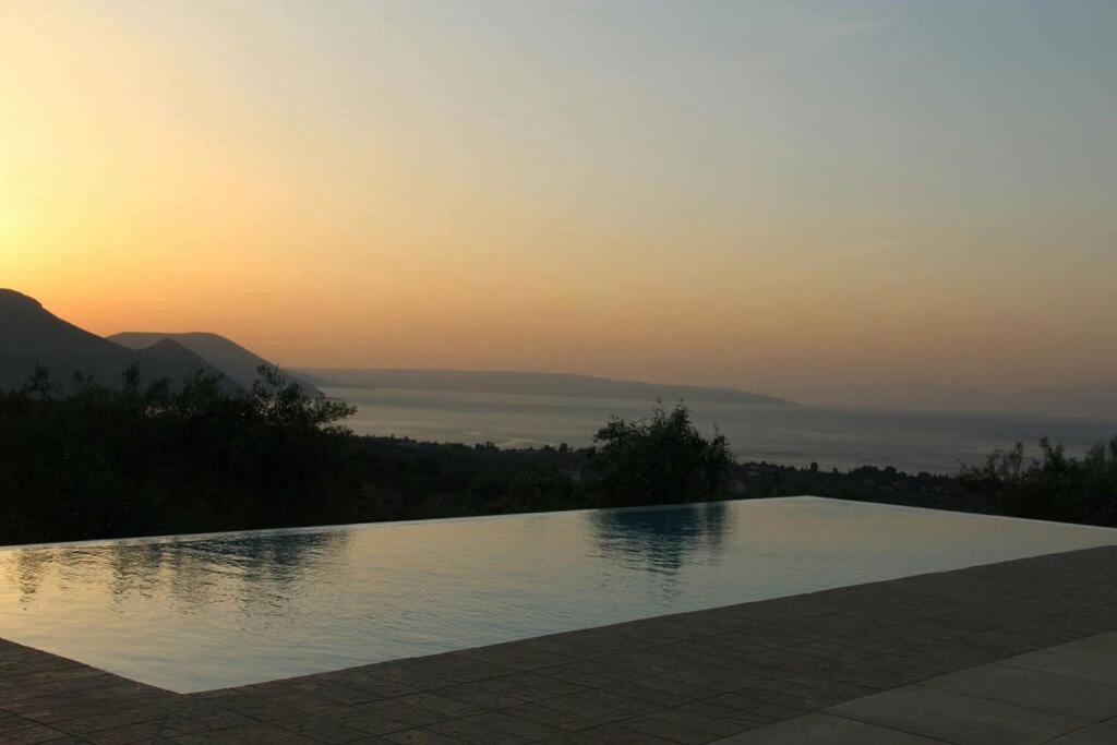 Panoramic View Summerhouse Loukissia Εξωτερικό φωτογραφία